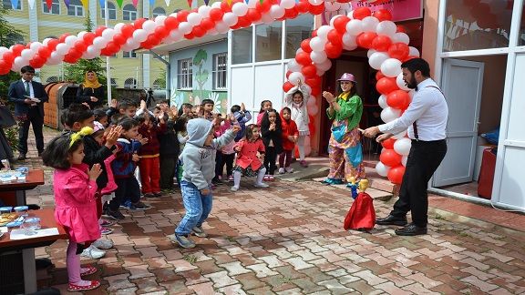 125.Yıl Zübeyde Hanım Anaokulu Okul Öncesi Şenliği Yıl Sonu Sergisi Açıldı